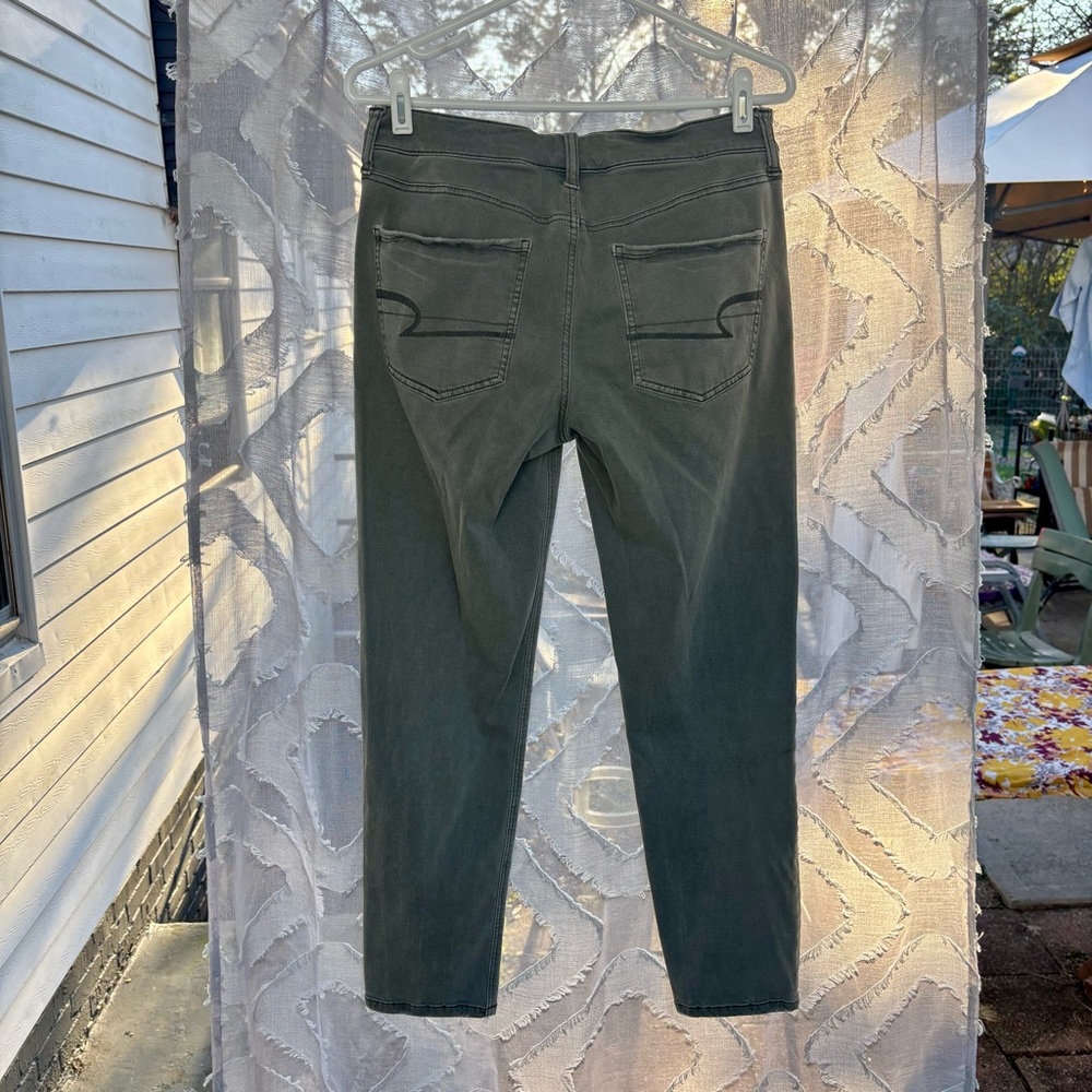 American Eagle Women's Super Stretch Olive Green Straight Leg Denim Jeans Size 4 - Picture 10 of 13